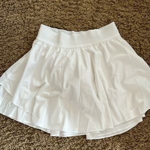 Lululemon court rival skirt size 4